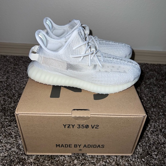 SOLD Yeezy Boost 350 V2 BNWT Bone - Picture 3 of 11